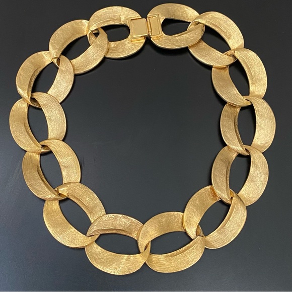 Vintage Unsigned Enameled Cream Gold-tone Chunky Chain Necklace 138g. - Picture 5 of 15
